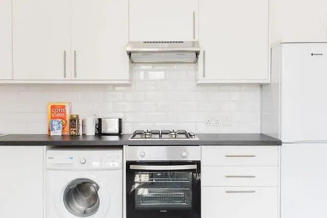 Kennington Apartment A/Apartment